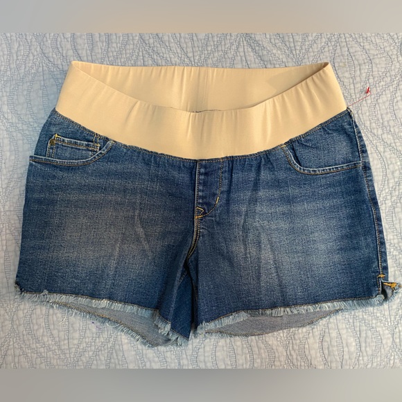 Old Navy Pants - Old navy maternity hello pretty mama denim jean shorts blue 8